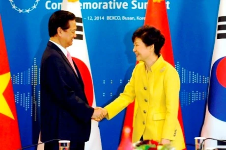 越南政府总理阮晋勇与韩国总统朴槿惠